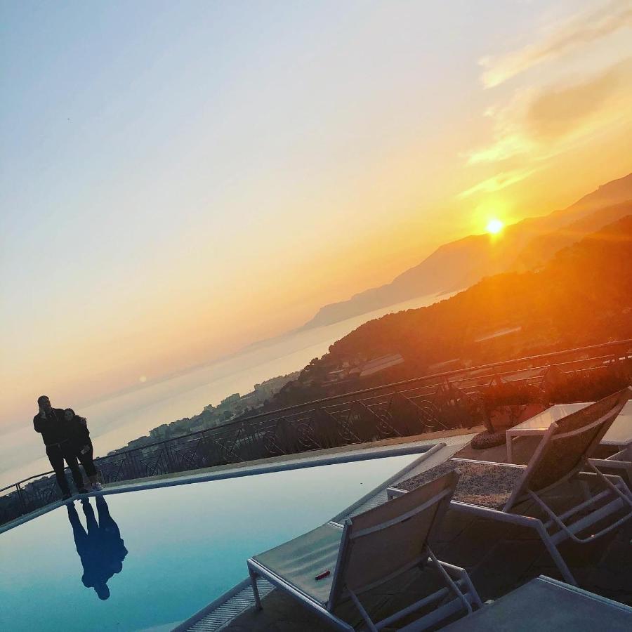 Villa Gaia - Luxury Villa, Pool & Wellness Rooms Bordighera Exteriér fotografie
