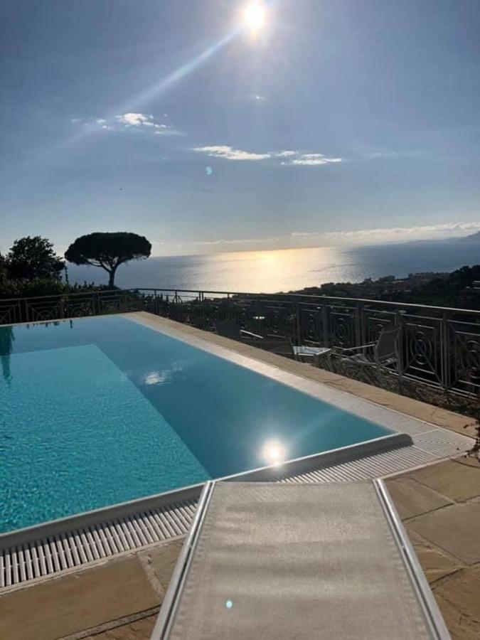 Villa Gaia - Luxury Villa, Pool & Wellness Rooms Bordighera Exteriér fotografie