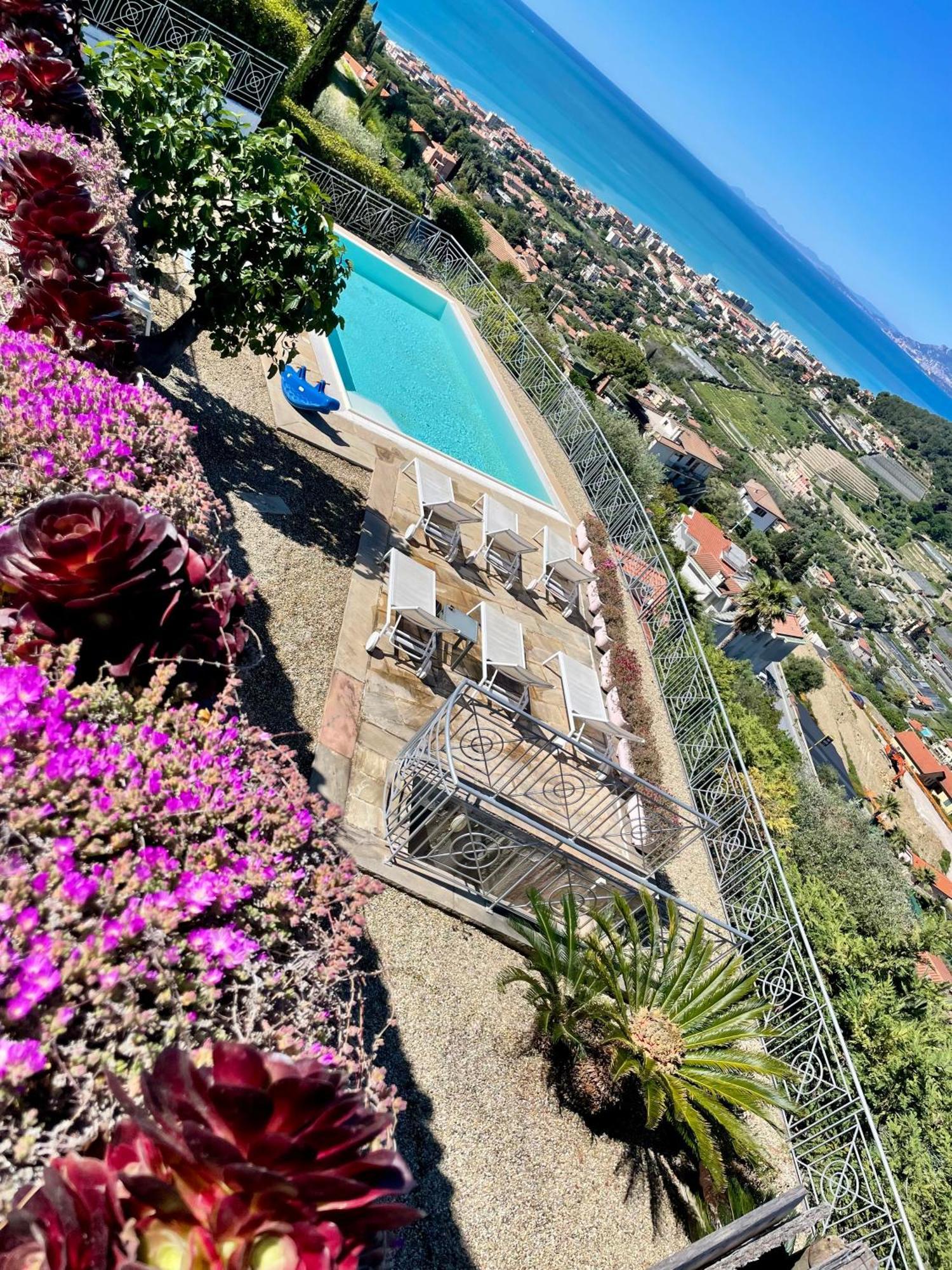 Villa Gaia - Luxury Villa, Pool & Wellness Rooms Bordighera Exteriér fotografie